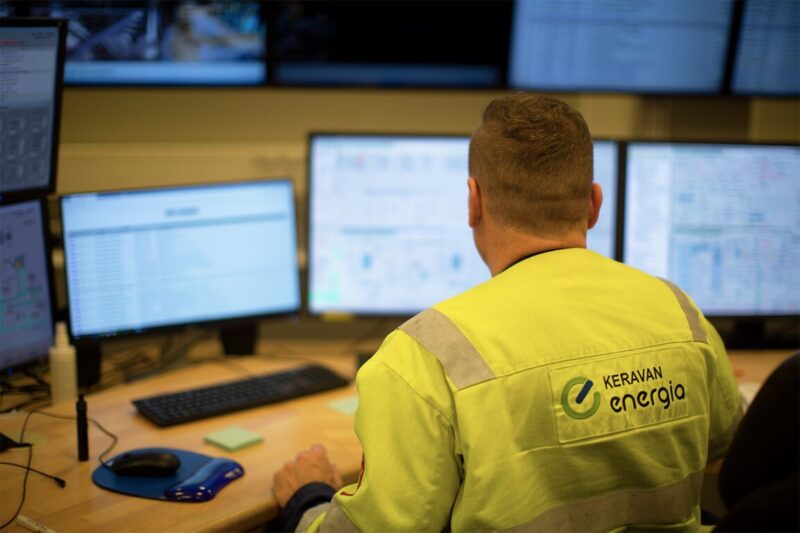 Keravan Energian biovoimalaitoksen valvomossa