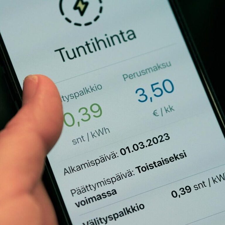 Sovelluksesta voi nähdä sopimustiedot